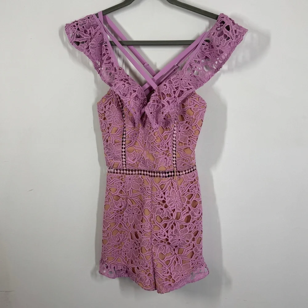 Adelyn Rae Sleeveless Floral Crochet Overlay Nude Lining Lavender Lace Romper XS - Picture 2 of 14
